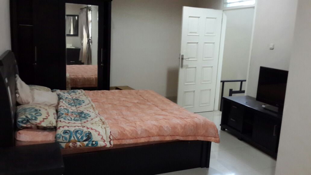 Rumah Disewakan Fully Furnished di Meadow Green Lippo Cikarang